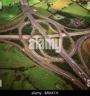 Image aérienne de M25 et M11 de l'Autoroute, Essex, Angleterre, Royaume-Uni, Europe Banque D'Images