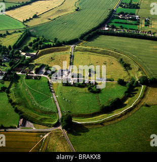 L'image aérienne d'Avebury, Monument néolithique, site d'un grand henge et plusieurs cercles de pierres, l'UNESCO, Wiltshire, England, UK Banque D'Images