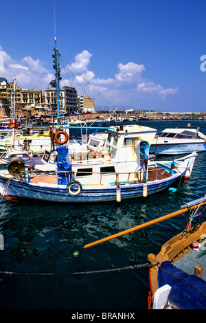 Bateaux de pêche Port Crète Héraklion en Grèce Banque D'Images