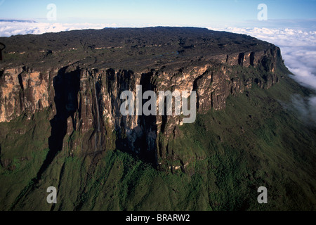 Image aérienne de Tepuis montrant sommet du mont Roraima (Cerro Roraima), Venezuela, Amérique du Sud Banque D'Images