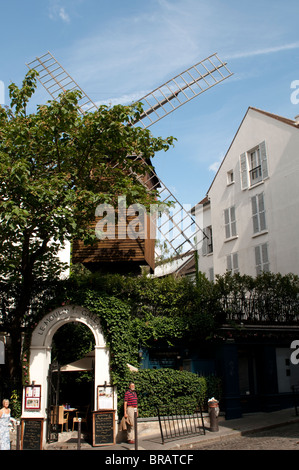 Le Moulin de la Galette, Montmartre, Paris, France Banque D'Images