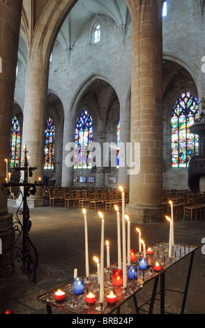 À l'intérieur de l'église Saint-Malo, Dinan en Bretagne Banque D'Images