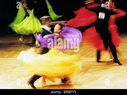 Danseurs sur danse en mouvement Banque D'Images