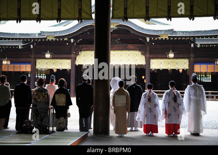 Mariage, Meiji Jingu, Shinto, Tokyo, Japon Banque D'Images