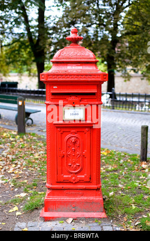 Postbox, Automne, Bruges, Belgique, Europe Banque D'Images