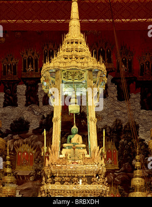 Bouddha d'émeraude, Wat Phra Kaeo dans le Grand Palace, Bangkok, Thaïlande Banque D'Images