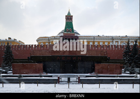 Le mausolée de Lénine sur la Place Rouge Moscou dans la neige Banque D'Images