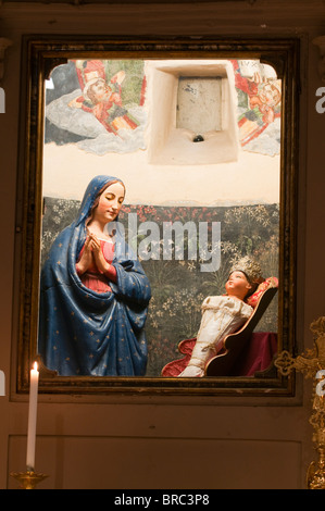 Statue d'Anne et Marie, église de saint franciscain Fabiano, sanctuaire de la Foresta, Rieti, Latium (Lazio), l'Italie, l'Europe. Banque D'Images