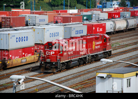 Canadian Pacific Rail locomotives diesel dans le centre-ville de Vancouver BC Canada Banque D'Images