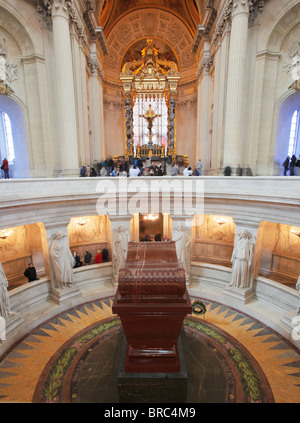 Le tombeau de Napoléon aux Invalides, Paris, France Banque D'Images