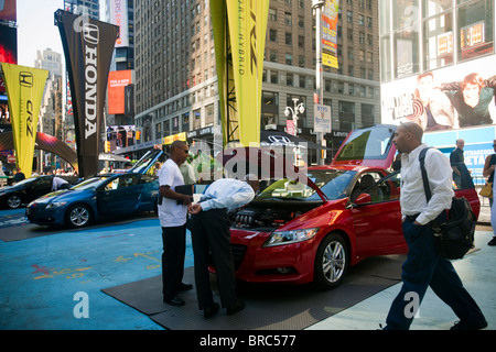 Le 2011 Honda CR-Z, un hybride sport automobile vu dans Times Square à New York Banque D'Images