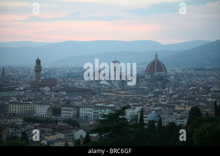 Crépuscule sur la ville de Florence Italie la Cathédrale de Duomo Banque D'Images