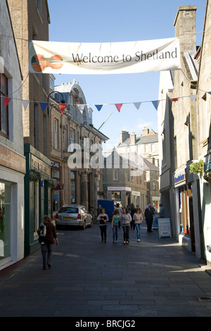 Bienvenue à bannière, Shetland, rue Commercial, Lerwick, Shetland, Scotland Banque D'Images