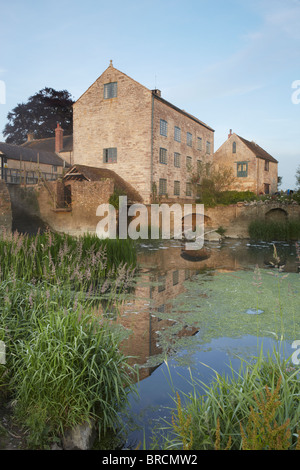 Thorney moulin sur la rivière Parrett près de Kingsbury Episcopi sur les niveaux de Somerset Banque D'Images