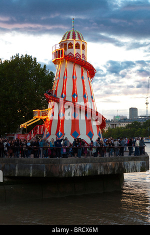 Helter Skelter au Mayor's Thames Festival est Londres, Angleterre, Royaume-Uni. Banque D'Images