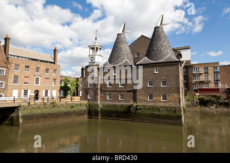 Trois Moulins sur la rivière Lee dans l'East End de Londres, Angleterre, Royaume-Uni. Banque D'Images