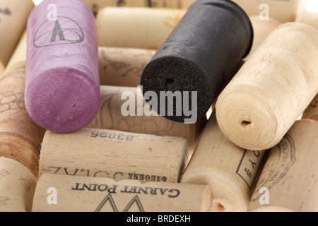 Sélection de bouteille de vin en plastique bouchons bouchons d'imitation Banque D'Images