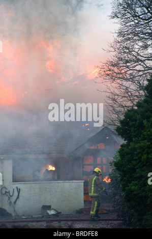 Incendie dans une maison vide, Newton Mearns, Glasgow Banque D'Images