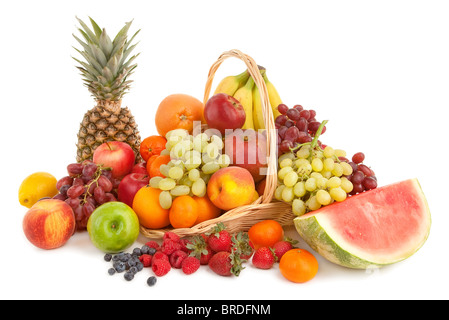 C'est un arrangement de fruits isolés Banque D'Images