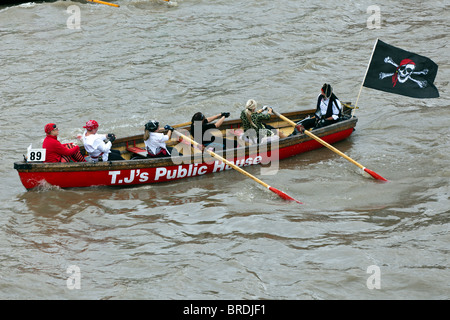 Le grand fleuve de la race, de la Thames, London, UK. Septembre 2010. Banque D'Images