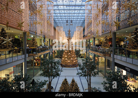 Potsdamer Platz Arkaden shopping mall à l'époque de Noël, Potsdamer Platz, quartier Tiergarten, Berlin, Germany, Europe Banque D'Images