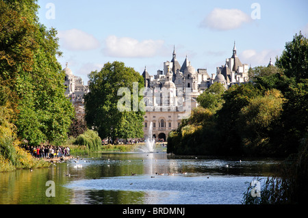 Le Lac de St James's Park, St James's Park, St James's, City of westminster, Greater London, Angleterre, Royaume-Uni Banque D'Images