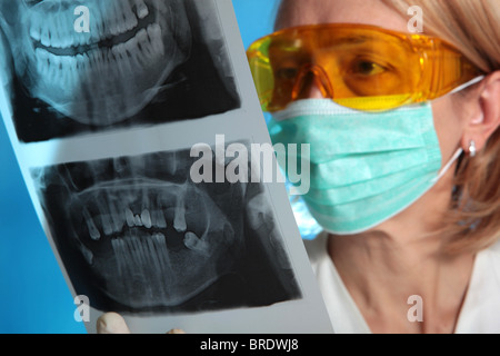 Médecin doctor jaw x-ray Banque D'Images