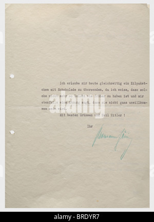 Le Professeur Gerdy Troost, lettre de Hermann Göring lettre de remerciement « Headquarter, 6 février 1943 », avec la rubrique « le Grand Empire allemand », au-dessus de l'aigle du Grand prévôt Reich en relief, écrit après son 50ème anniversaire le 12 janvier : « Dear Professor Troost! Excusez-moi si je vous donne mes remerciements seulement aujourd'hui pour le travail vraiment magnifique, le cercueil que vous avez conçu m'a été présenté par le Führer lui-même. Jamais avant j'ai vu un si beau travail de ce genre ... Le cercueil et en particulier la lettre, que le Führer a écrite t, Banque D'Images