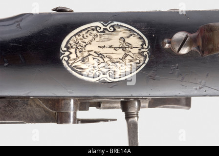 Un fusil de sport à roues, Sebastian Scheidöger, Salzbourg, vers 1730. Canon octogonal légèrement dégonflé et rienfui en calibre 15 mm avec une vue avant en laiton et couper la vue arrière. Wheellock est finement gravé de vignes et porte l'inscription 'Sebastian Scheidtögger à Salzbourg'. Bouillon de bois fruité ébonisé avec boîte de patch et incrustations osseuses modérées. Mobilier en fer. Tige de rampe de rechange. Longueur 84 cm. Sebastian Scheidöger (également Scheidögger ou Scheidtögger), est actif entre 1720 et 1760. Cf. Stöckel. 1937. p. 270. historique, historique, xviiie siècle, bras d'épaule, nous, Banque D'Images