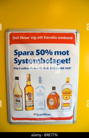 Publicité pour l'alcool bon marché erry entre Helsingor et Helsingborg Öresund de passage entre le Danemark et la Suède Banque D'Images