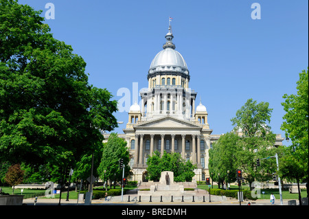 Abraham Lincoln statue en face de l'Illinois State Capitol Building Springfield Illinois Banque D'Images