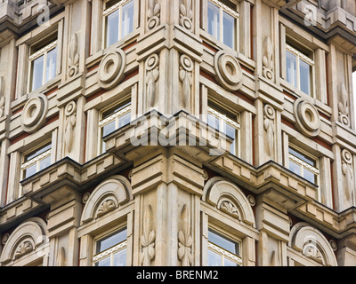 Vue de coin de bâtiment cubiste Palais Adria Prague République tchèque l'Europe de l'Est Banque D'Images