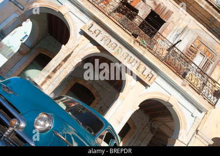 HABANA VIEJA : voiture américaine classique Banque D'Images