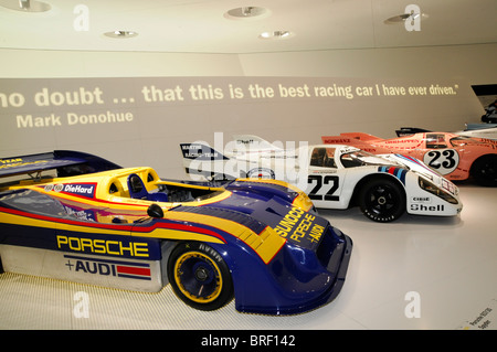 De l'avant, Porsche 917/30 Spyder, Porsche 917 Coupé 22 KH, 23 Porsche 917/20 Coupé, nouveau Musée Porsche, Stuttgart Banque D'Images