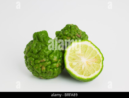 Les limes sur fond blanc Banque D'Images