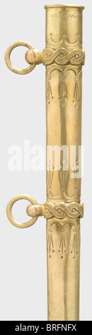 Un poignard d'officier., version longue, ancien modèle. Lame décorative gravée avec des thèmes floraux/maritimes, portée par le nettoyage. Caillons et pommel en laiton, poignée en ivoire. Loquet de fourreau monté sur ressort. Éclair sbarde, avec le nom du propriétaire 'v. Krohn(dernier rang, Lt. Commander) gravé sous le médaillon. Longueur 46 cm. Historique,historique,1900s,1910s,20e siècle,marine,forces navales,militaire,militaria,branche de service,branches de service,forces armées,service armé,objet,objets,photos,coupure,coupures,coupures,découpage,découpage,rires,thr,droits additionnels-Clearences-non disponible Banque D'Images