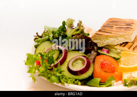 Faire fondre de poulet avec salade Panini Banque D'Images