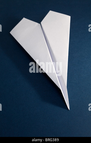 Avion de Papier blanc close up Banque D'Images