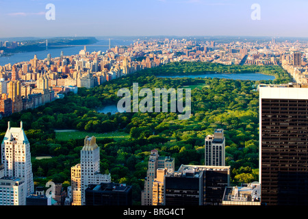 Central Park et les bâtiments de l'Upper Manhattan, New York City USA Banque D'Images