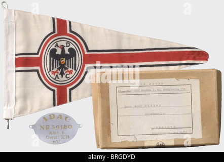 Adolf Hitler,ID pass 1925,drapeau,plaque de voiture et coupe d'honneur 1933 de l'automobile allemande Club ADAC ADAC adhésion pass pour(transl.)'Adolf Hitler - writer', numéro d'adhésion '56180'. Imprimé en couleur, en relief partiel. Drapeau ADAC en banderole marine à imprimé lumineux. Plaque en alliage léger avec historique,historique,1920,1930,20e siècle,20e siècle,NS,National socialisme,Nazisme,troisième Reich,Allemagne,Allemand,National socialiste,nazi,période nazie,fascisme,objet,objets,photos,coupures,coupures,coupures,découpes,droits supplémentaires-clôtures-ute-non disponible Banque D'Images