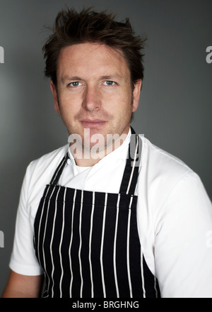 Chef cuisine TV samedi - James Martin - 2011 PR Coups Banque D'Images