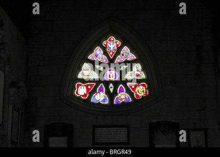 Caractéristiques internes et artefacts qui se rapportent à l'église St Bartholemews à Moreton Corbet, Shropshire, Angleterre. Banque D'Images