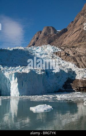 Le Groenland, côte sud-est, Skjoldungen Fjord. Le recul des glaciers. Banque D'Images