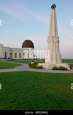 Griffith Park Observatory dans le comté de Los Angeles, en Californie. Cet endroit est une destination populaire pour les touristes. Banque D'Images