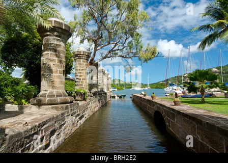 Boat House et voilerie piliers, Nelson Dockyard, Antigua, Antilles, Caraïbes, Amérique Centrale Banque D'Images