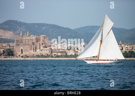 Yachts classiques Banque D'Images