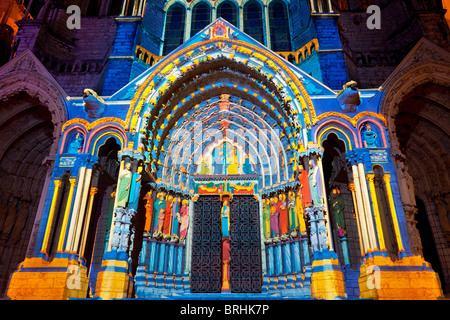 Notre Dame de la cathédrale de Chartres allumé Banque D'Images