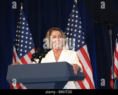 Le président de la Chambre Nancy Pelosi au Congrès. Femme politique le plus puissant du gouvernement des États-Unis. Banque D'Images