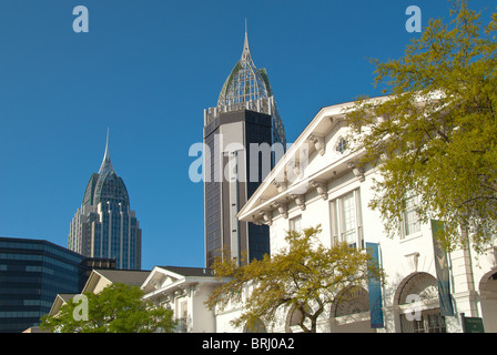 Musée de Mobile (construit 1857), Renaissance Riverview Plaza Hotel, RSA Bataille House Tower, centre-ville de Mobile, Alabama, États-Unis Banque D'Images