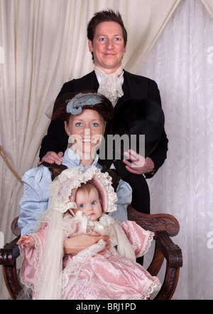 Vintage Victorian portrait d'une famille heureuse Banque D'Images
